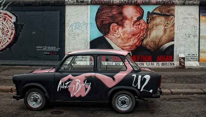 "Bức tường Berlin" - "Phòng triển lãm phía Đông"