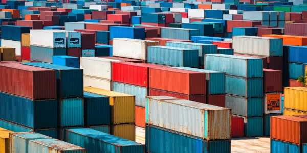 Ngành xuất khẩu gặp nhiều nguy cơ vì thiếu container rỗng